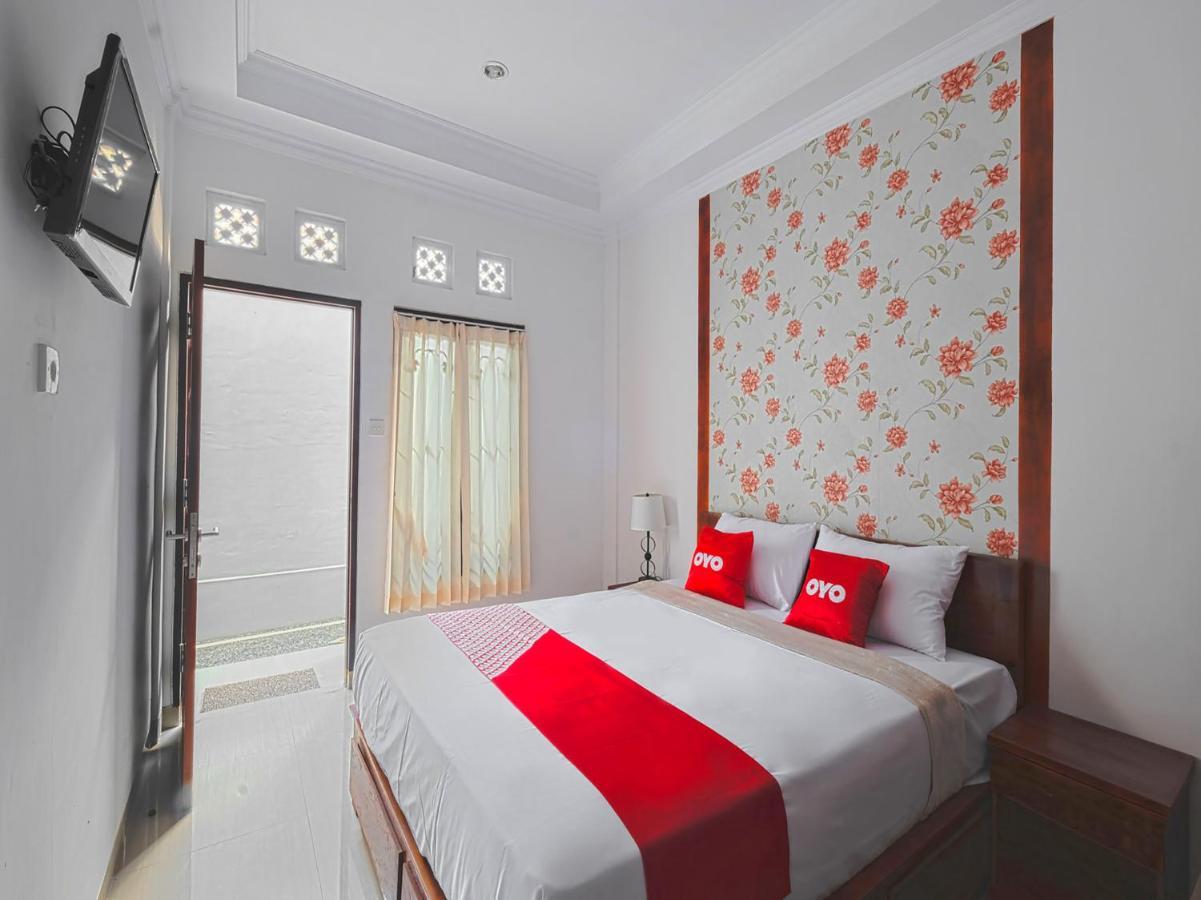 Oyo 90576 St Tama Nusa Dua (Bali)