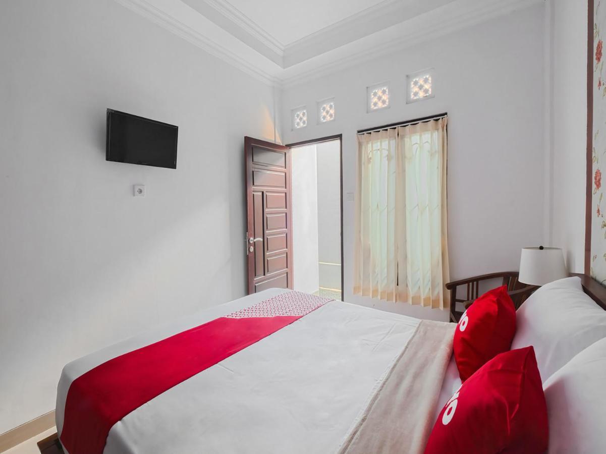 Oyo 90576 St Tama Hotel