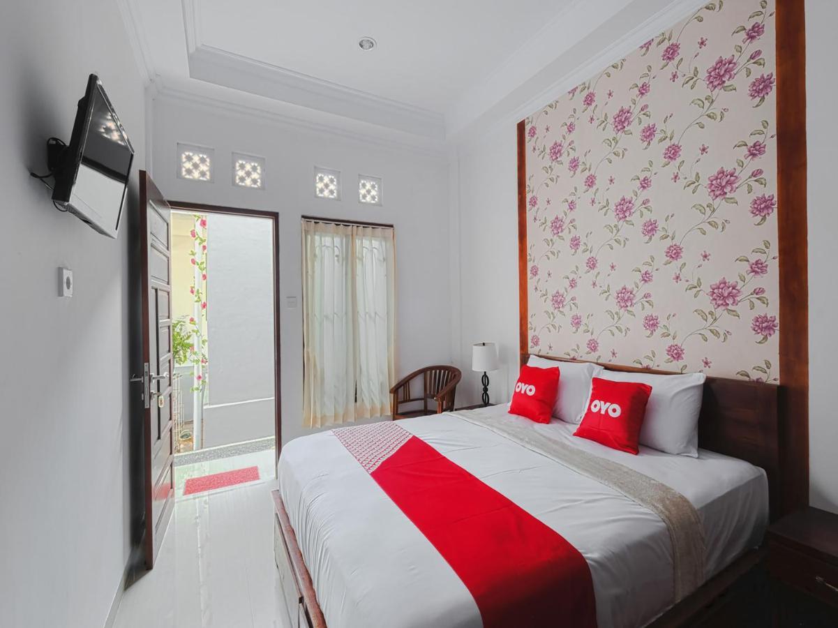 Hotel Oyo 90576 St Tama 2*